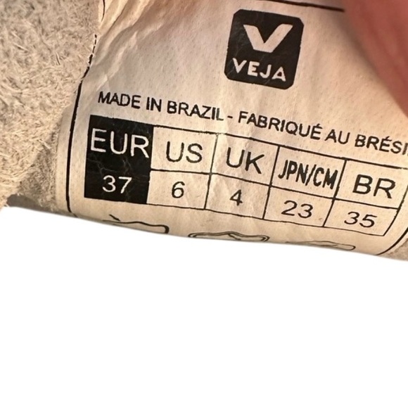 Veja Women V-10 Rose Gold Metallic Sneakers Size 6 - Picture 9 of 9